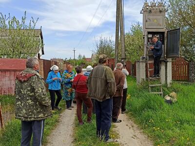 Професійне обслуговування електромереж садових товариств — надійність та безпека вашого дачного комплексу
